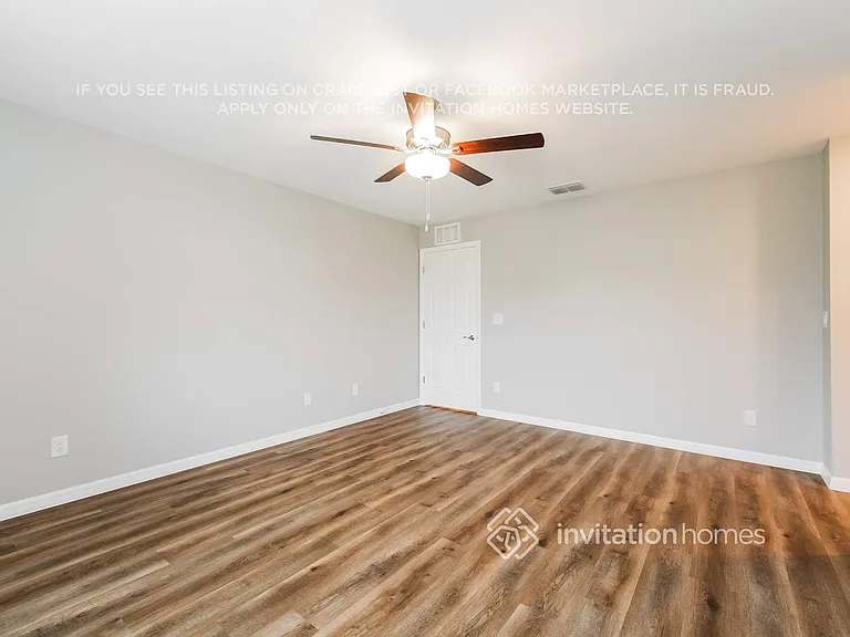 402 Kostner St — Photo 10