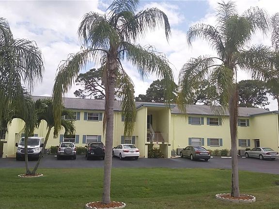 2nd image of 6757 Lake McGregor Cir APT A