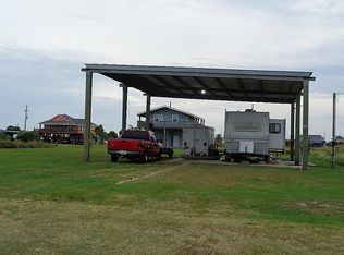 971 S Selwyn Rd, Crystal Beach, TX 77650