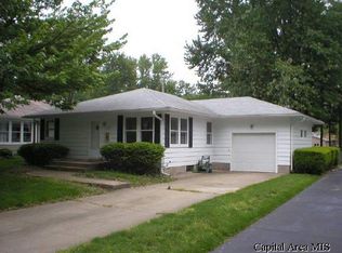 1319 Goltra Ave, Jacksonville, IL 62650