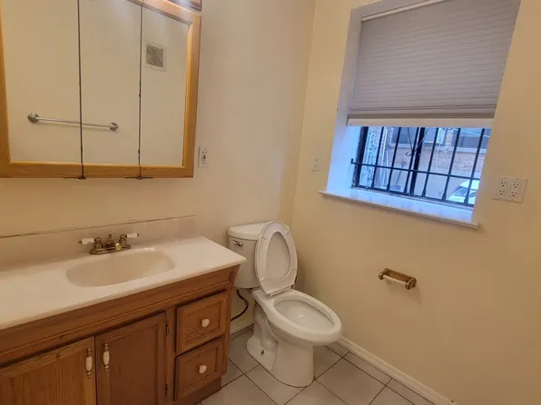 6201 Spencer Terrace image 7 of 26