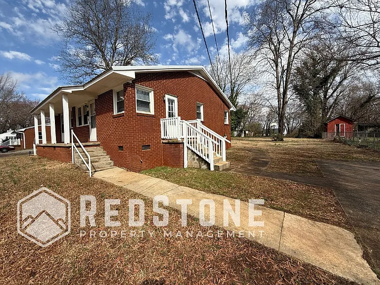 2120 Young St — Photo 11