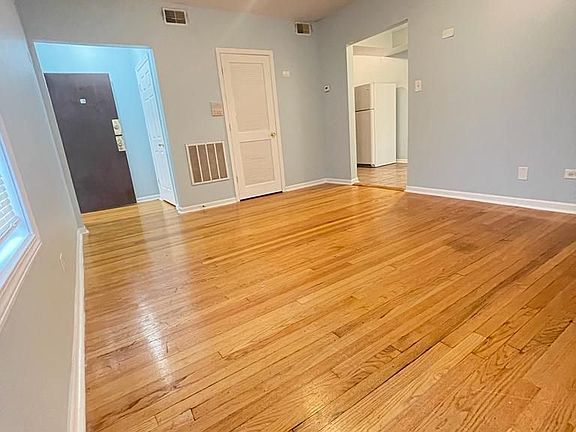 4th image of 7926 S Luella Ave #2B