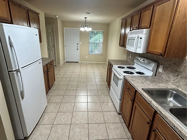 3528 Paloma Ridge Dr — Photo 4