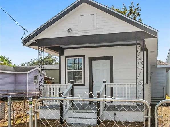 1120 Truxton St, Gretna, LA 70053