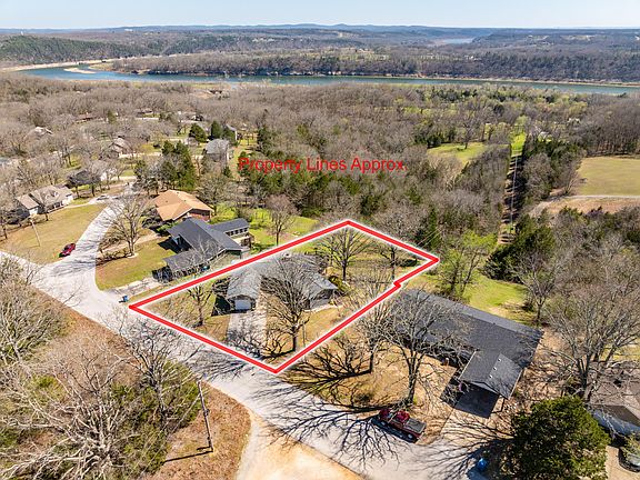 2nd image of 498 Santa Fe Drive
