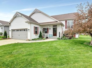 368 Buena Vista Dr, Arlington, WI 53911