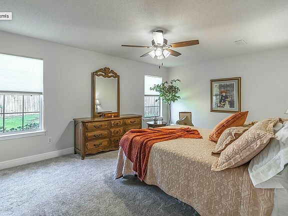4th image of 466 Rush Park Cir