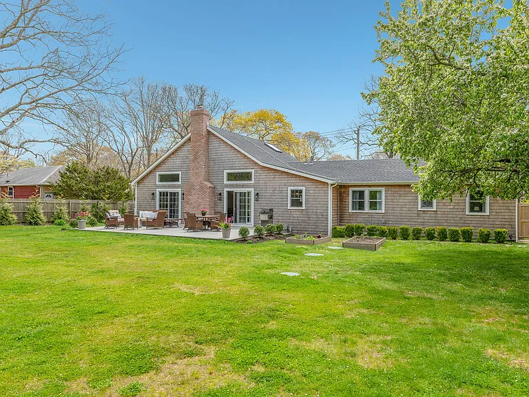 109 Lewis Rd — Photo 5