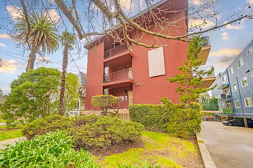 33 Moss Avenue Photo 1