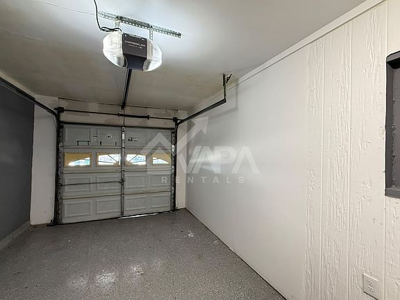 3rd image of 217 Avenue E St