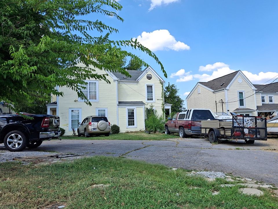 2nd image of 320 Nesbitt Ln