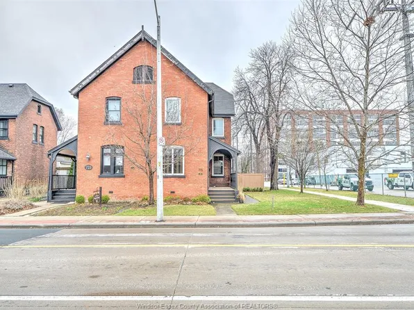 715 Walker Rd, Windsor, ON N8Y 2N2