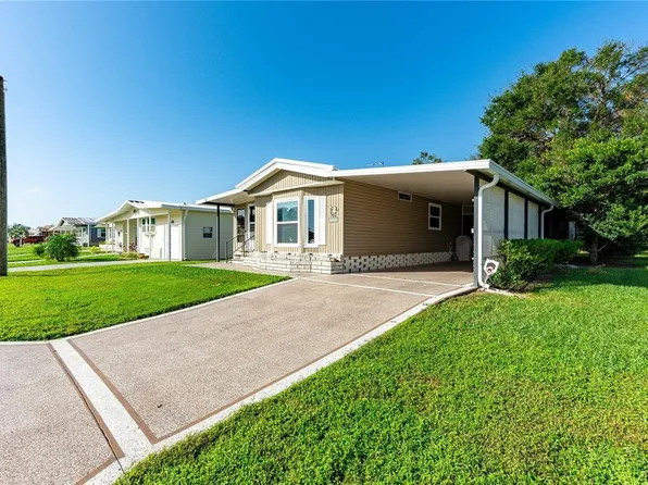 5649 Cheyenne St, Zephyrhills, FL 33542