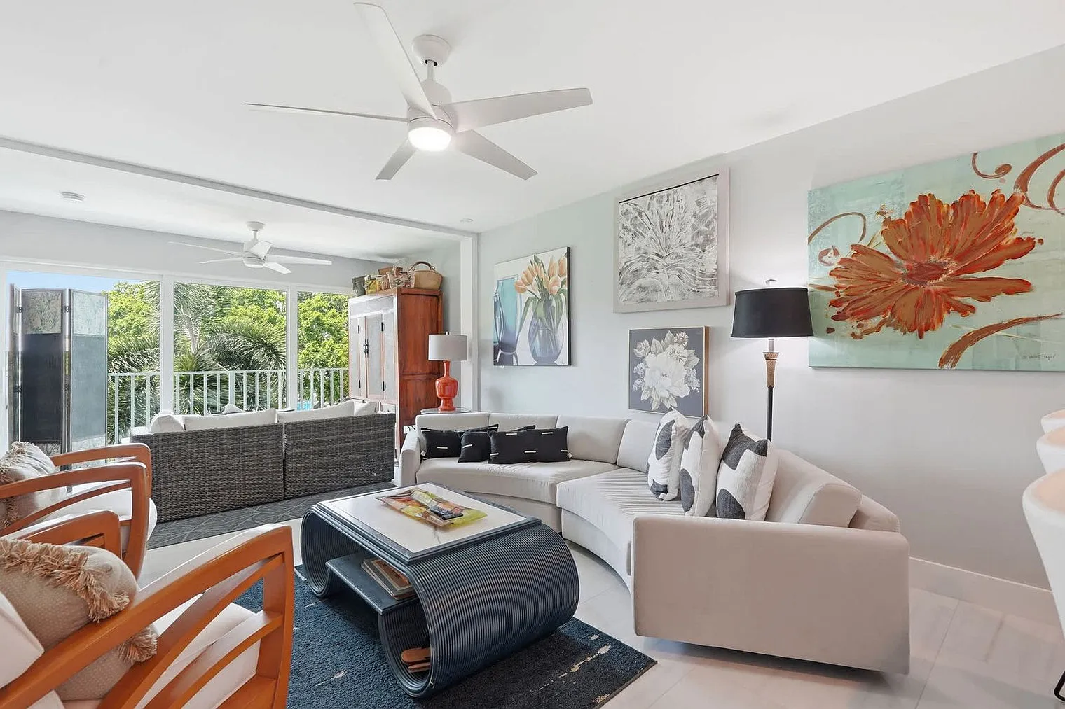 2 bed, 2.0 bath, 882 sqft, $9,420 — Photo 4