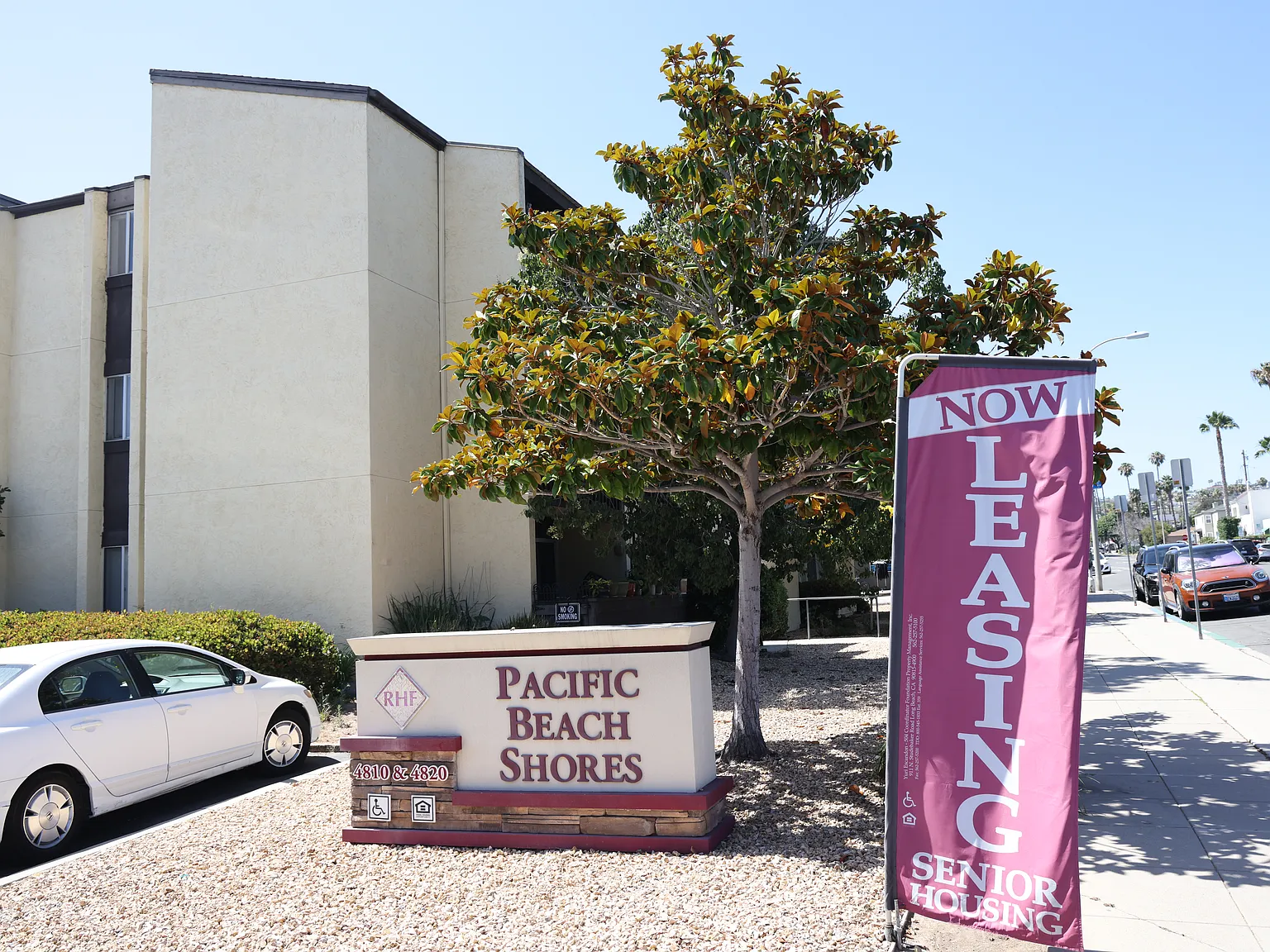 Pacific Beach Shores — Photo 2
