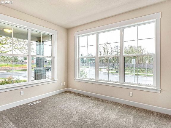 5th image of 4593 SE Rosewood St