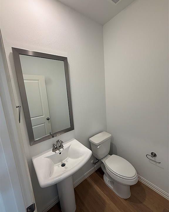 1st image of 724 4th St #724