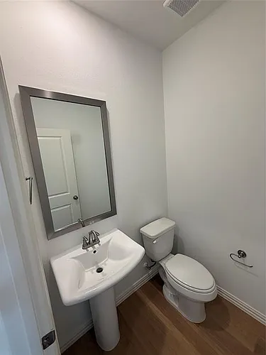 724 4th St #724 Photo 1