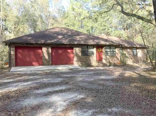 24 Fisher Creek Dr, Crawfordville, FL 32327