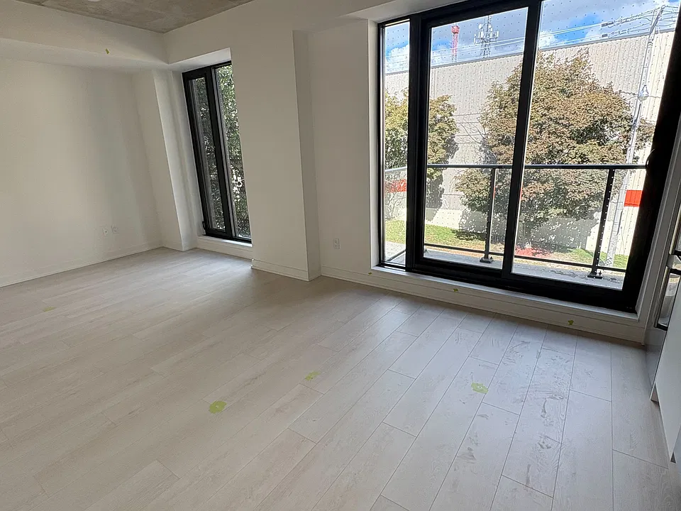 1 Vine Ave #313