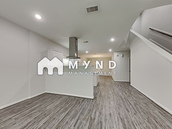 3rd image of 4510 Mayflower St #A