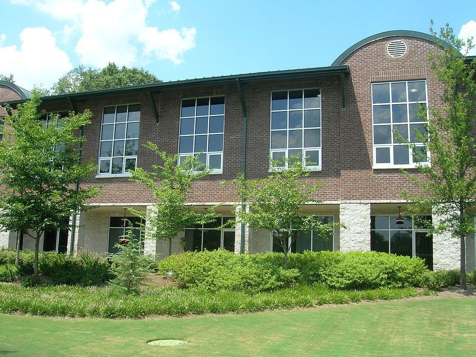 2556 Apple Valley Front View