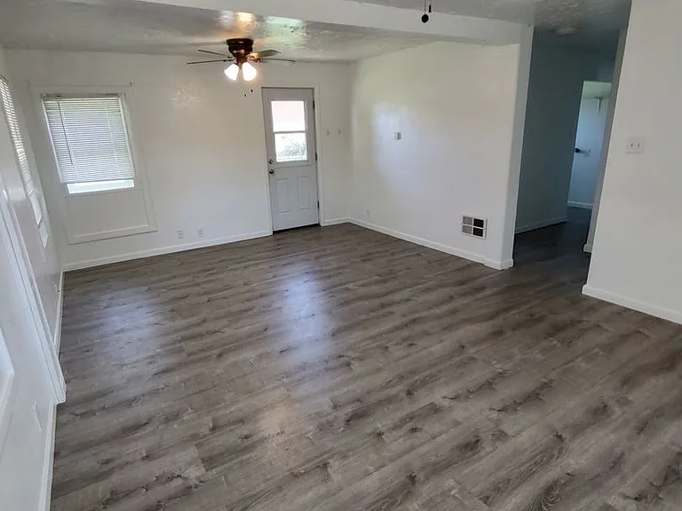 3619 Cannon Ave — Photo 2