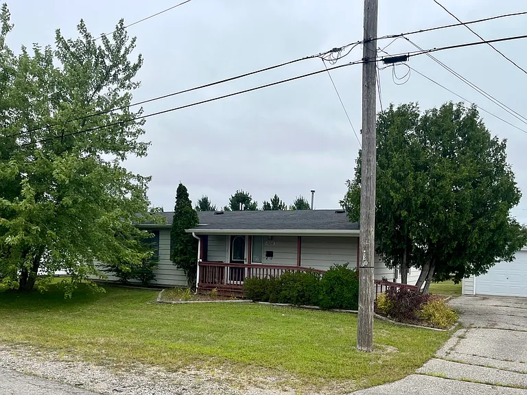 10210 Tennessee St — Photo 1