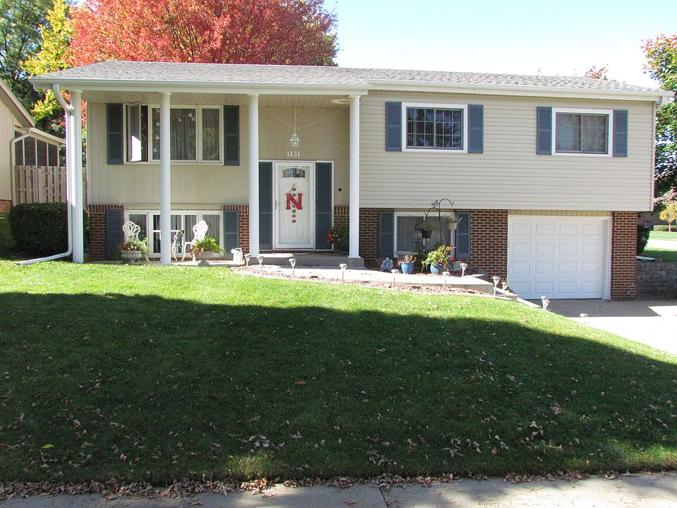 1st image of 1431 N 79th St