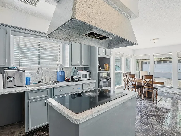 20713 Harvest Hill Ln — Photo 5