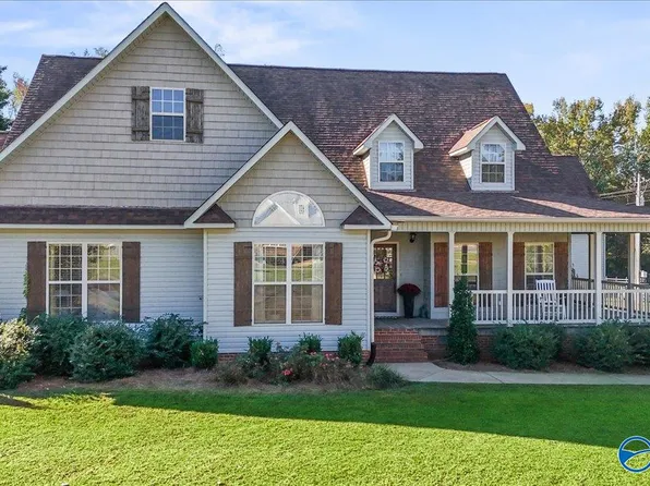 251 Berkshire Ln, Albertville, AL 35950