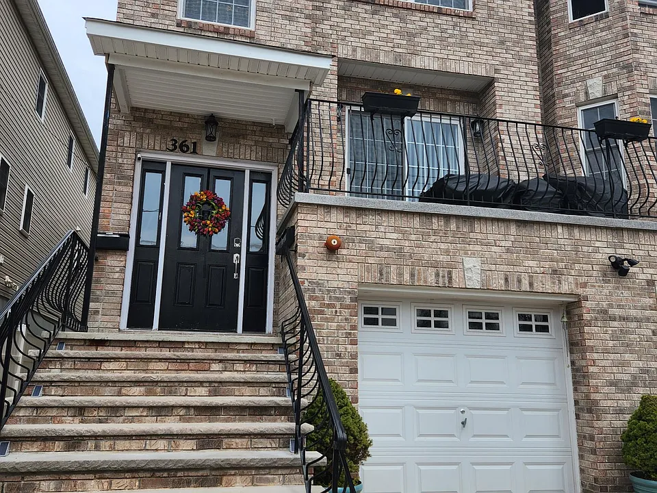 361 Verona Ave #1