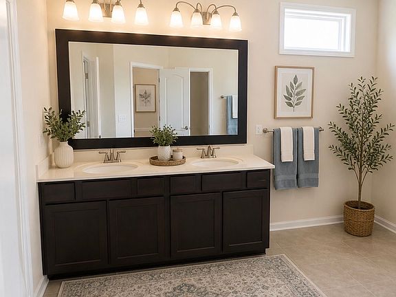 Owner''s en suite.