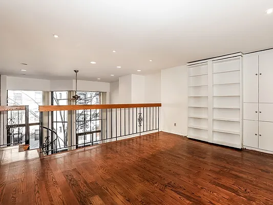 Sold by Sotheby's International Realty | media 7