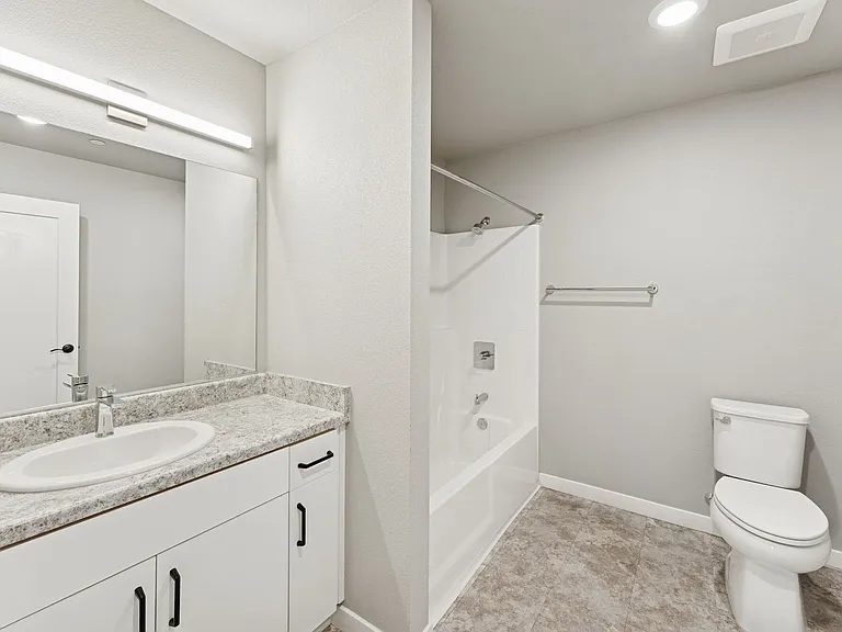 Centennial Gardens Apartments — Photo 44