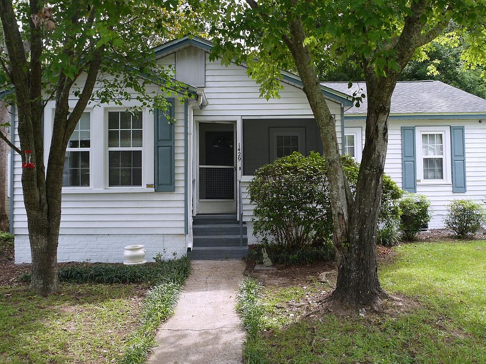 Welcome to 1429 Milton! Newer windows, freshly painted, remodeled hall bath, plus many other updates. Convenient mid-town location near shopping.