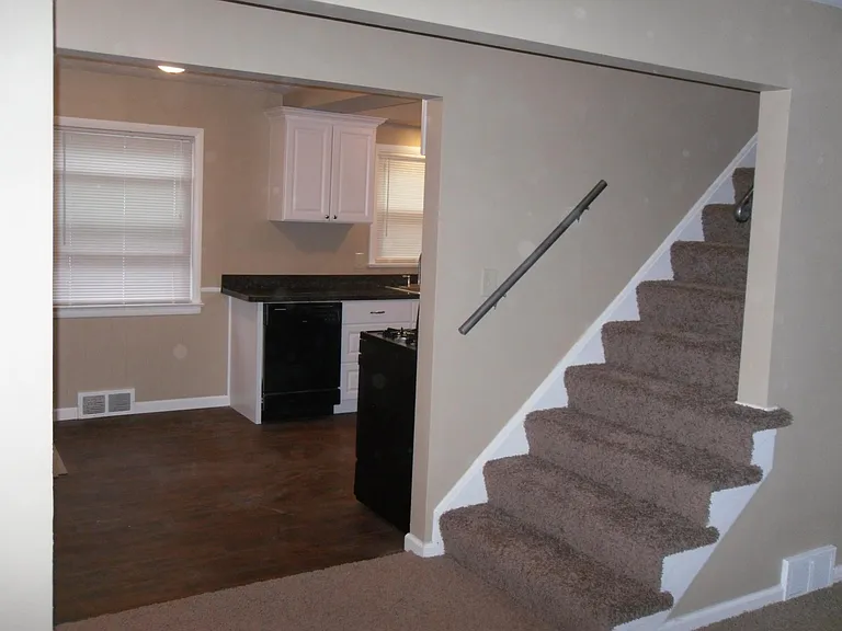 23961 Devoe Ave — Photo 6