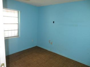 2911 Laurel Ln, Plant City, FL 33566