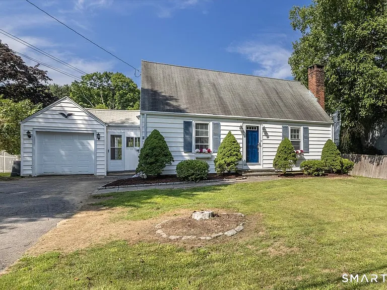 2759 Easton Tpke — Photo 2