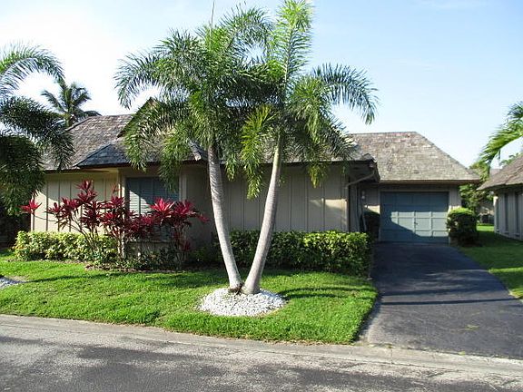 3rd image of 1942 Coquina Way