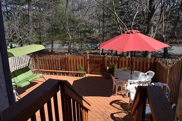 3 bed, 2.5 bath, 2818 sqft, $3,100 — Photo 2