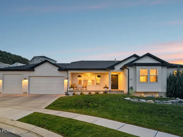 7127 N Hollow Crest Cir, Eagle Mountain, UT 84005