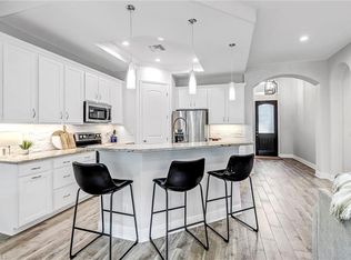 1666 Serrano Cir, Naples, FL 34105