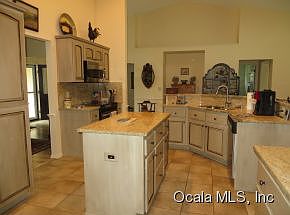 5th image of 11372 NW 160th St