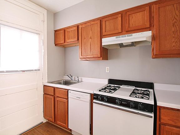 4th image of 303 N Oak Park Ave APT 3D