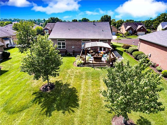 4th image of 2836 Fairways Dr