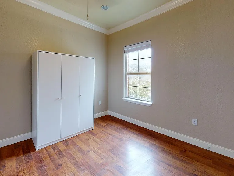 7559 Glen Mont Dr — Photo 13