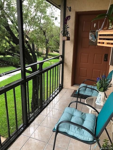 1st image of 351 Lakeview Dr APT 202