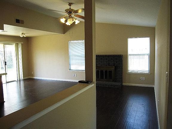 3rd image of 1714 Valley Meadows Dr